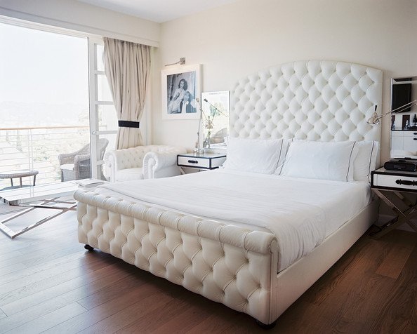 Giường trần thanh lịch cho phòng ngủ thư thái